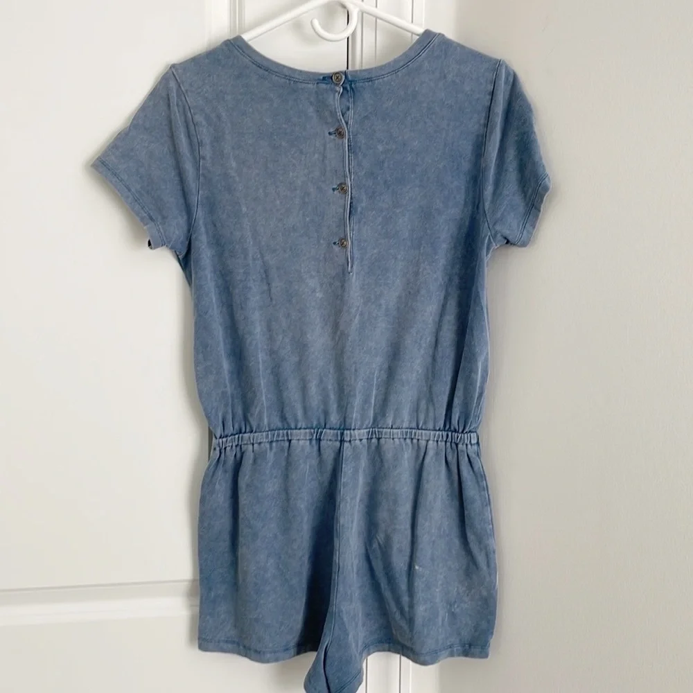 Forever 21 Short Sleeve Elastic Waist Romper Size Small
